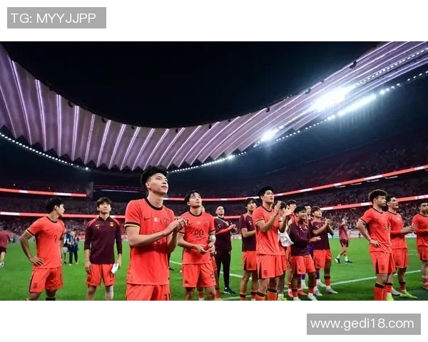 国足迎战韩国十二强赛全力以赴争取胜利展现团队精神